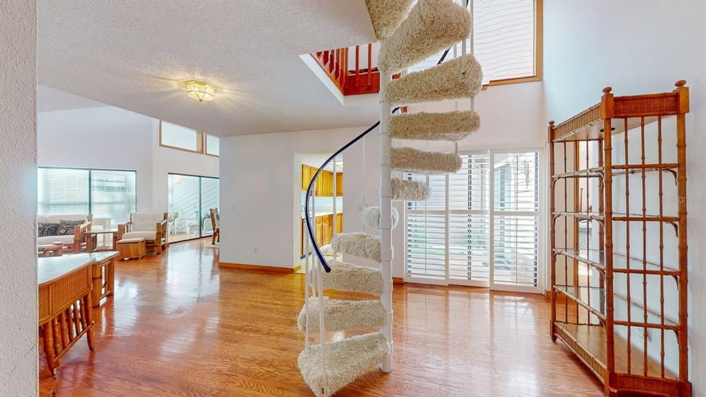 待售: $360,000 (2 贝兹, 2 浴室, 1785 平方英尺)