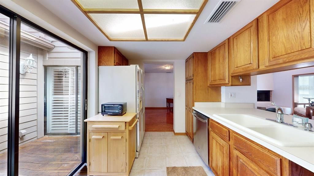 待售: $360,000 (2 贝兹, 2 浴室, 1785 平方英尺)