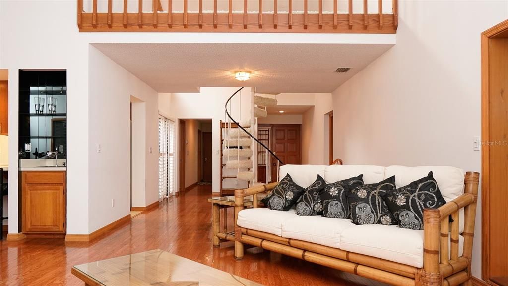 待售: $360,000 (2 贝兹, 2 浴室, 1785 平方英尺)