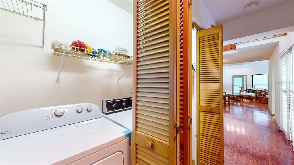 待售: $360,000 (2 贝兹, 2 浴室, 1785 平方英尺)