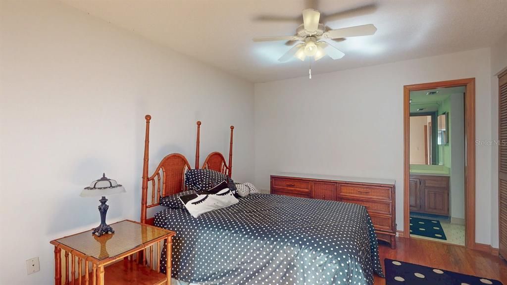 待售: $360,000 (2 贝兹, 2 浴室, 1785 平方英尺)