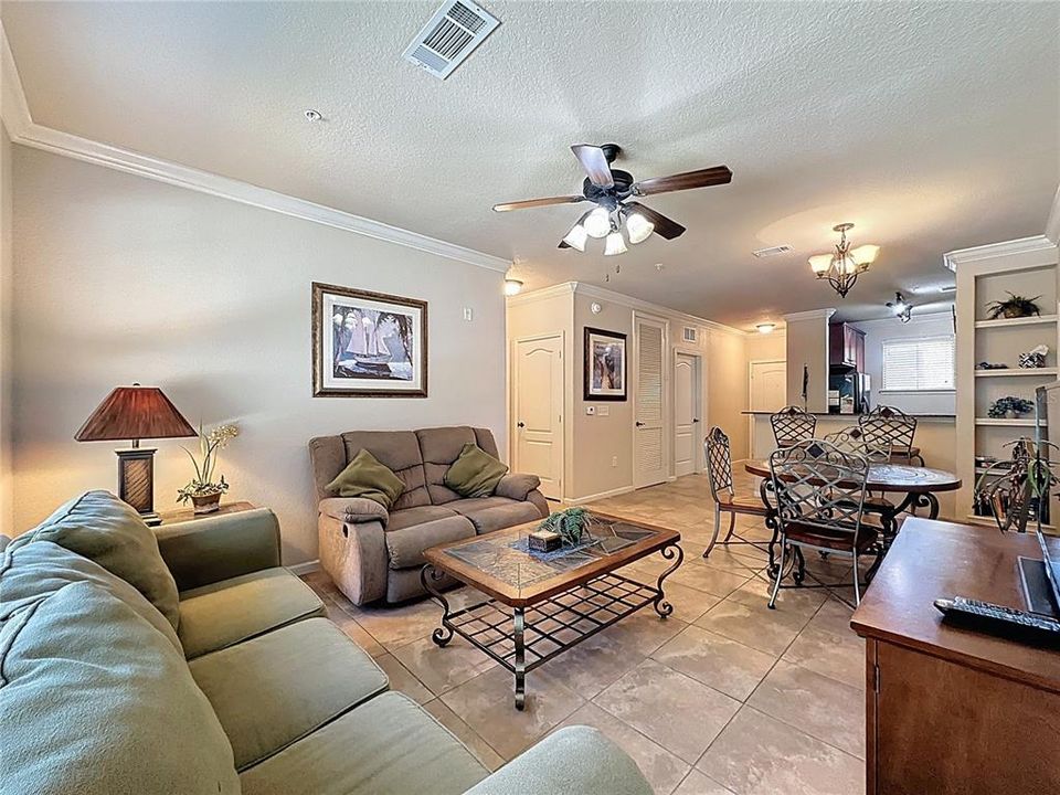 For Sale: $179,000 (3 beds, 3 baths, 1217 Square Feet)