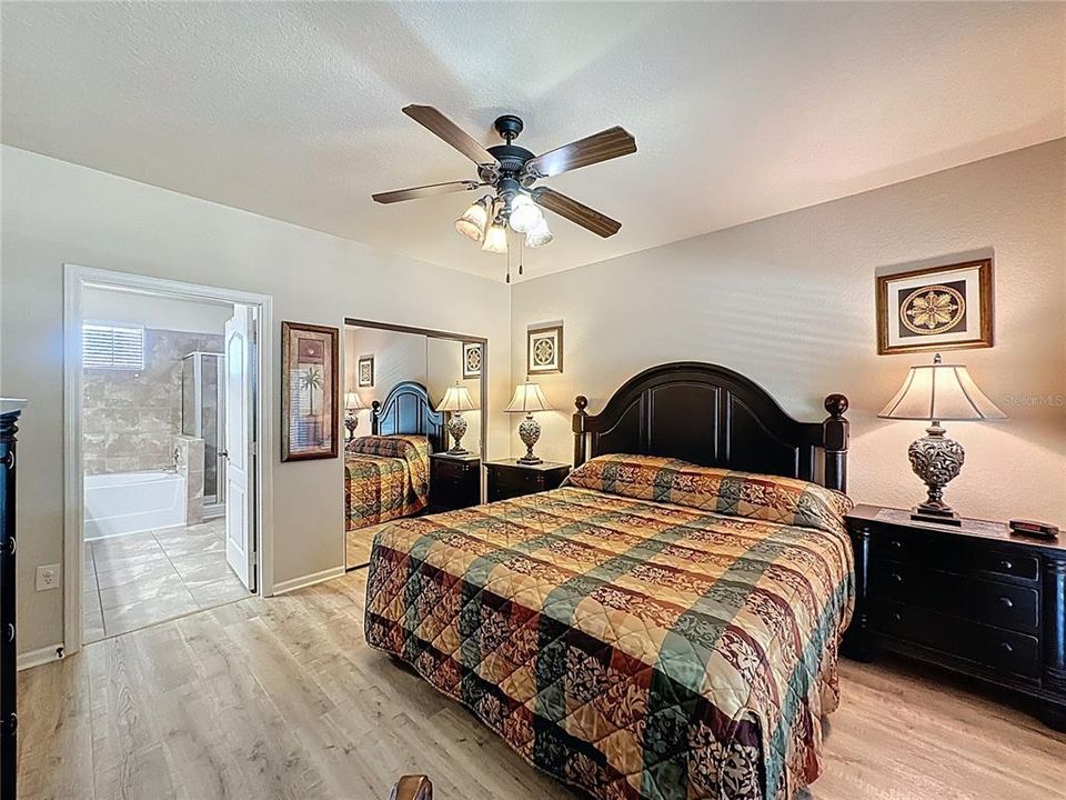 For Sale: $179,000 (3 beds, 3 baths, 1217 Square Feet)