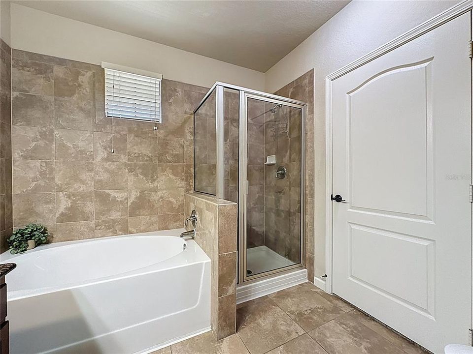 For Sale: $179,000 (3 beds, 3 baths, 1217 Square Feet)