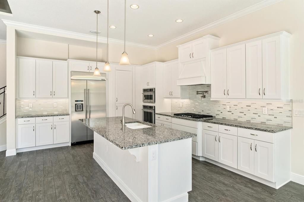 На продажу: $1,350,000 (4 спален, 4 ванн, 3627 Квадратных фут)