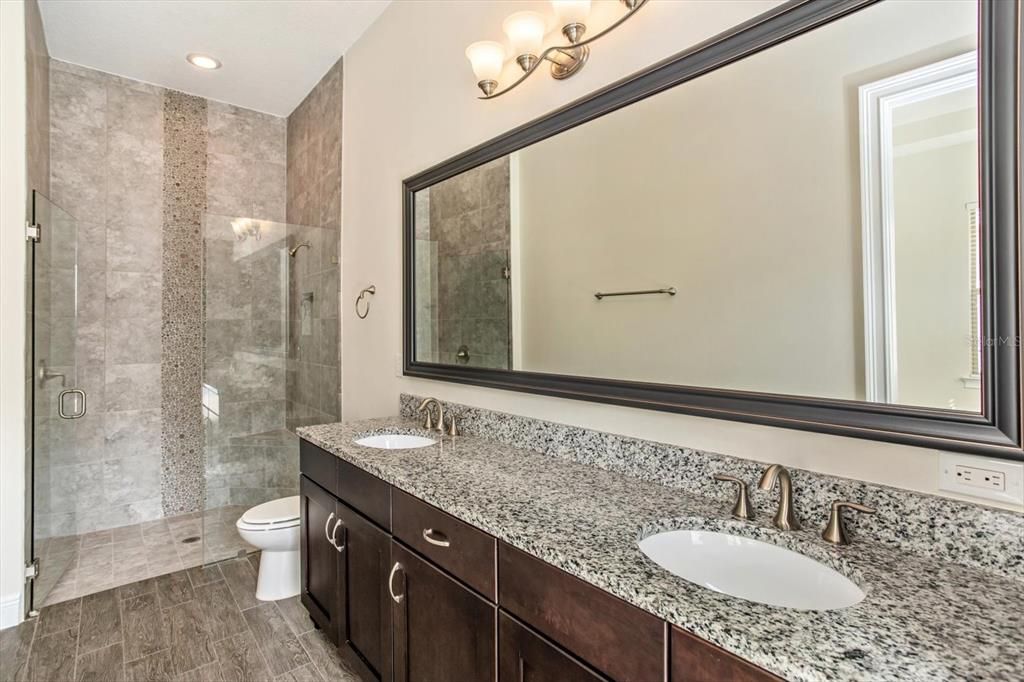 На продажу: $1,350,000 (4 спален, 4 ванн, 3627 Квадратных фут)