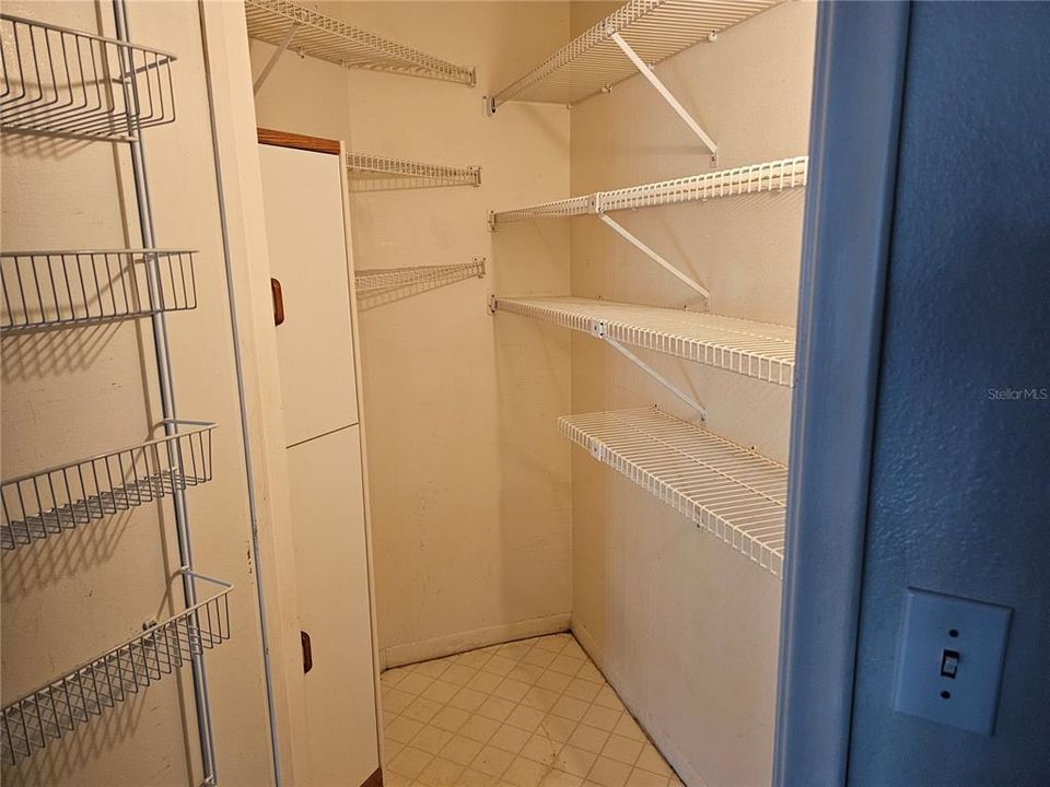 For Sale: $130,000 (2 beds, 2 baths, 820 Square Feet)