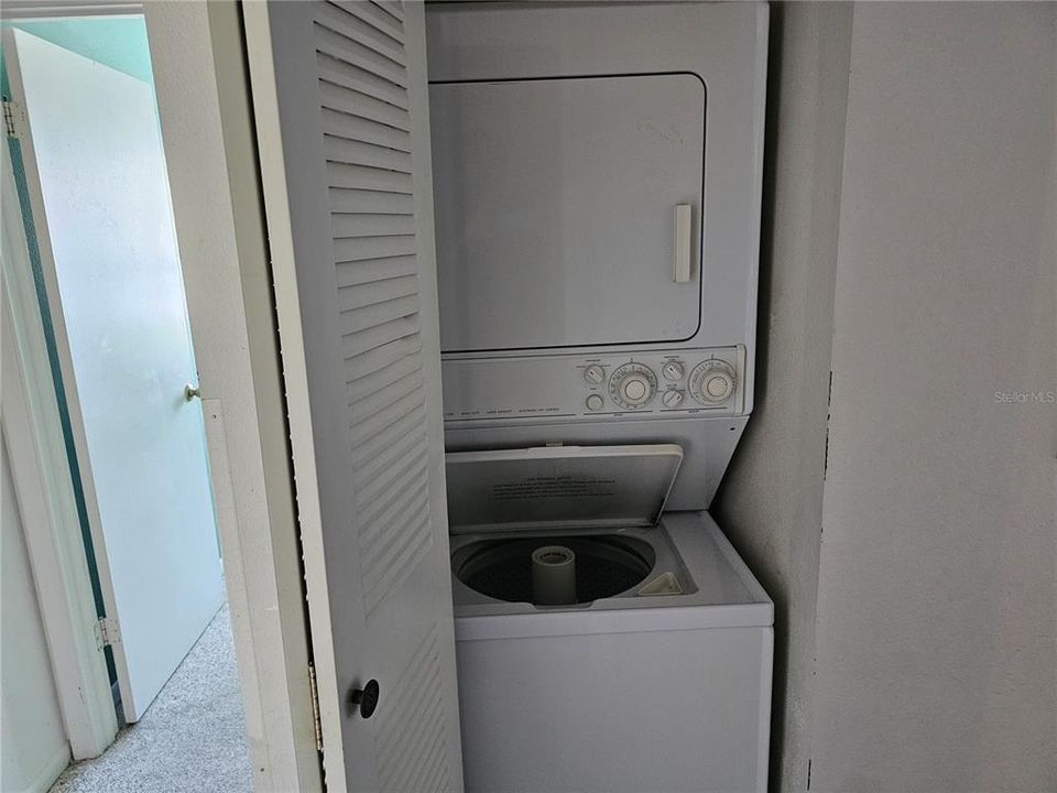 For Sale: $130,000 (2 beds, 2 baths, 820 Square Feet)