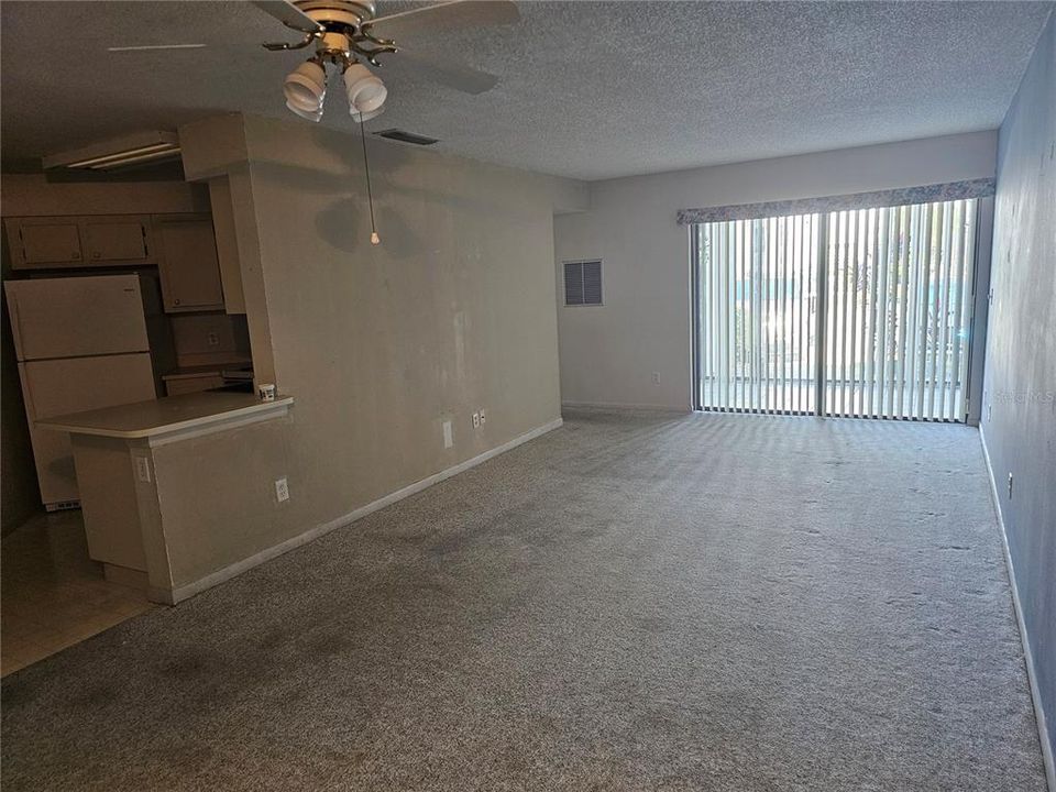 For Sale: $130,000 (2 beds, 2 baths, 820 Square Feet)