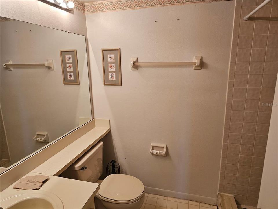 For Sale: $130,000 (2 beds, 2 baths, 820 Square Feet)