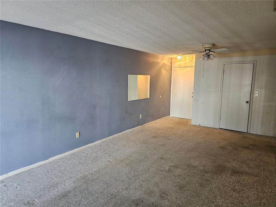 For Sale: $130,000 (2 beds, 2 baths, 820 Square Feet)