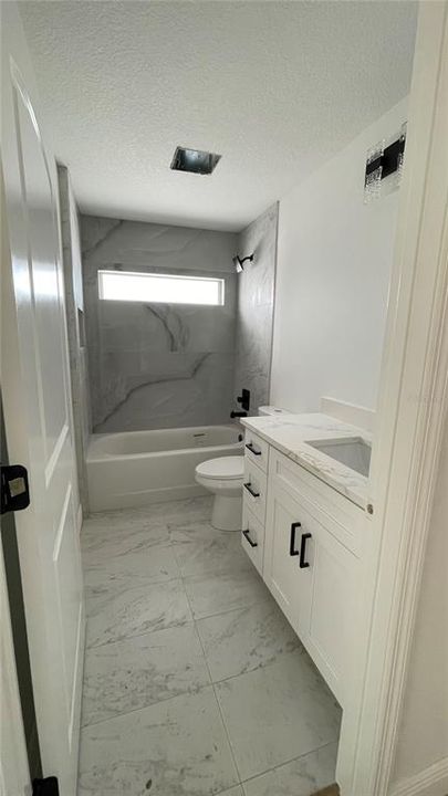 合同活跃: $285,000 (3 贝兹, 2 浴室, 1542 平方英尺)