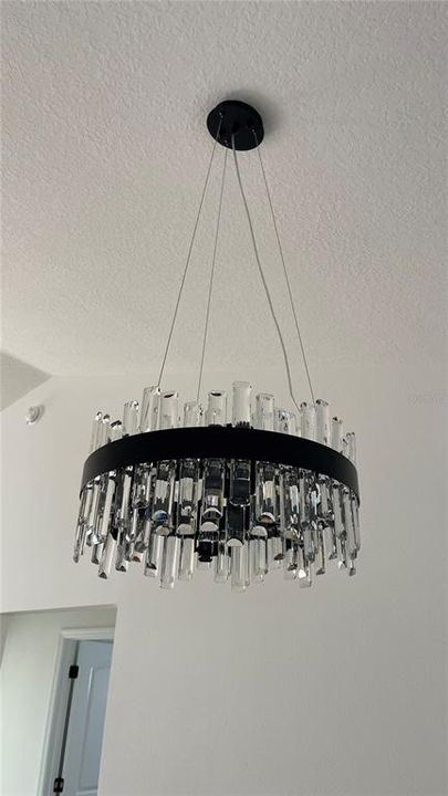 合同活跃: $285,000 (3 贝兹, 2 浴室, 1542 平方英尺)