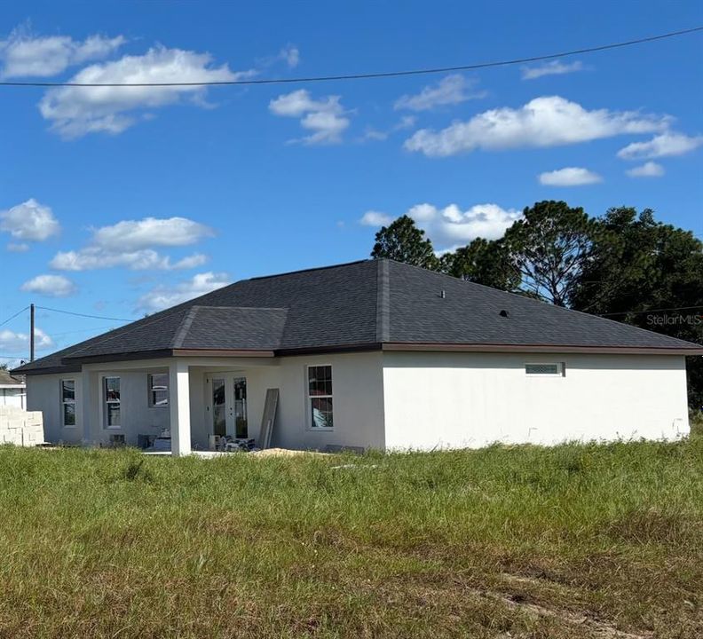 合同活跃: $285,000 (3 贝兹, 2 浴室, 1542 平方英尺)