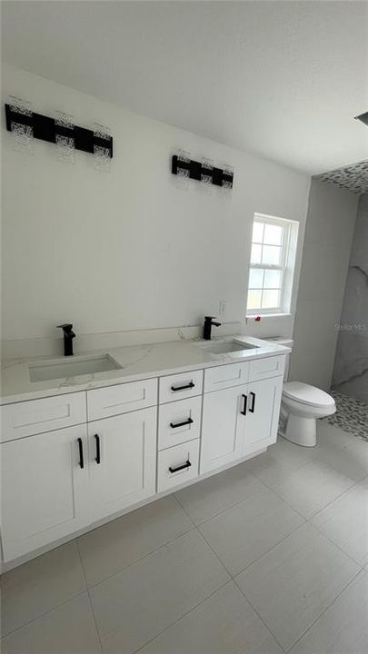 合同活跃: $285,000 (3 贝兹, 2 浴室, 1542 平方英尺)