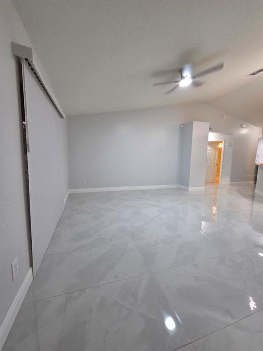 En Venta: $270,000 (3 camas, 2 baños, 1269 Pies cuadrados)