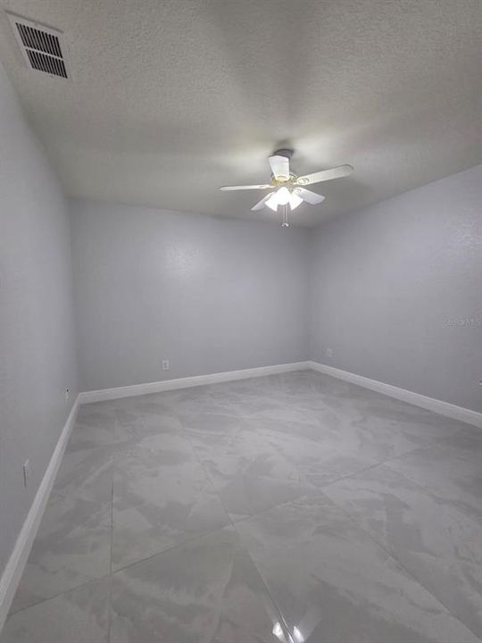 En Venta: $270,000 (3 camas, 2 baños, 1269 Pies cuadrados)