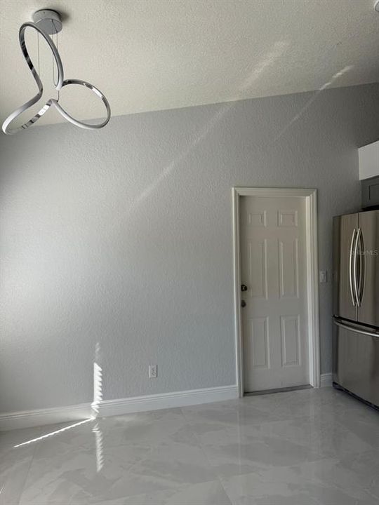 En Venta: $270,000 (3 camas, 2 baños, 1269 Pies cuadrados)