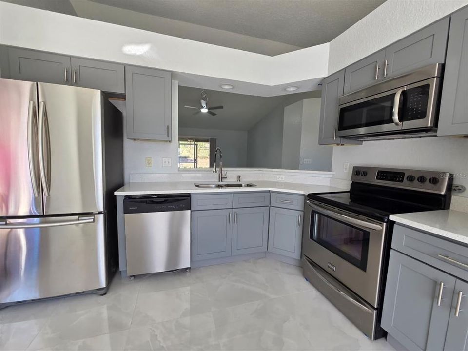 En Venta: $270,000 (3 camas, 2 baños, 1269 Pies cuadrados)