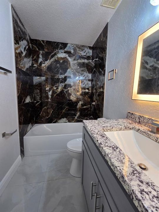 En Venta: $270,000 (3 camas, 2 baños, 1269 Pies cuadrados)