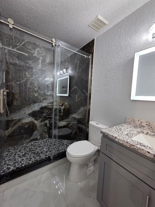 En Venta: $270,000 (3 camas, 2 baños, 1269 Pies cuadrados)