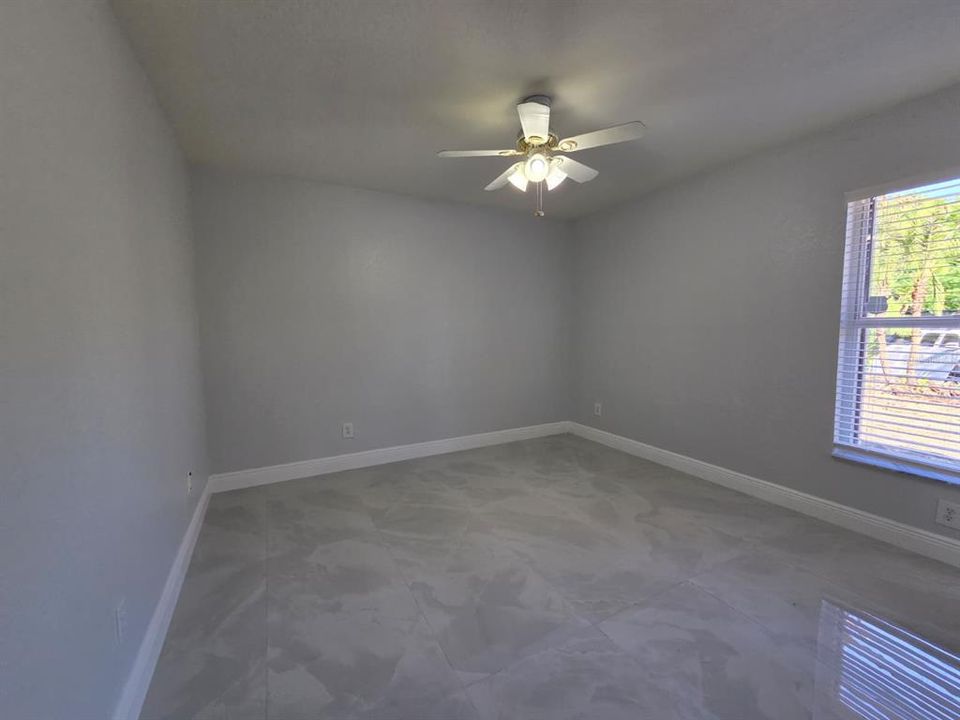 En Venta: $270,000 (3 camas, 2 baños, 1269 Pies cuadrados)