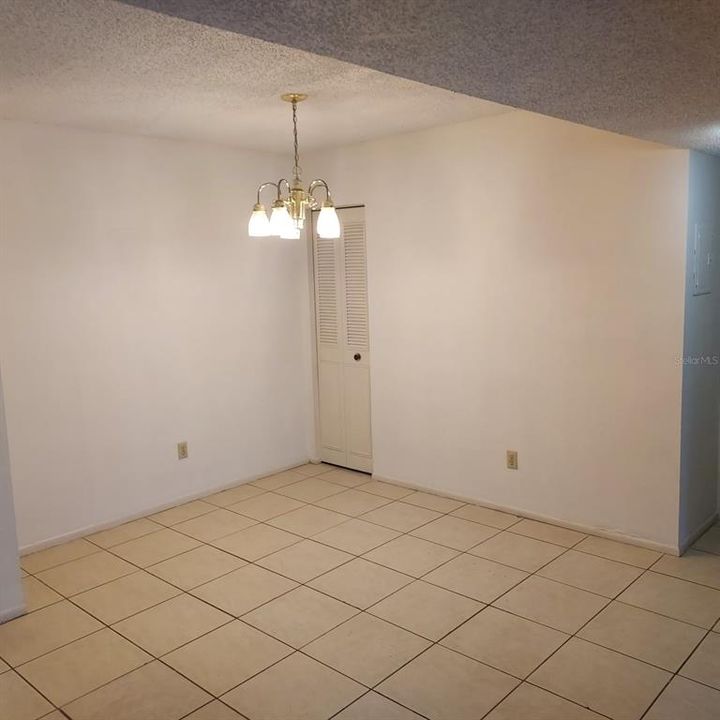 En Venta: $145,000 (2 camas, 2 baños, 1083 Pies cuadrados)