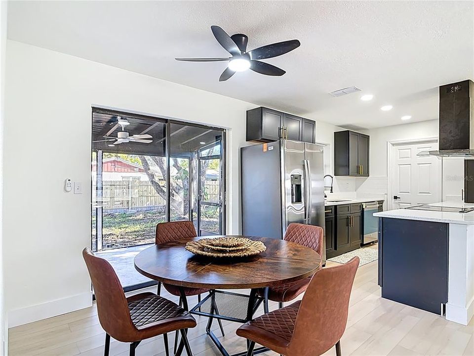 En Venta: $260,000 (3 camas, 2 baños, 1046 Pies cuadrados)