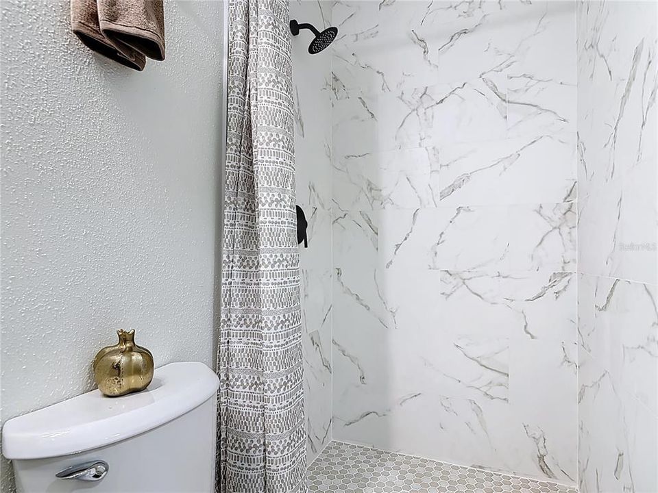 En Venta: $260,000 (3 camas, 2 baños, 1046 Pies cuadrados)