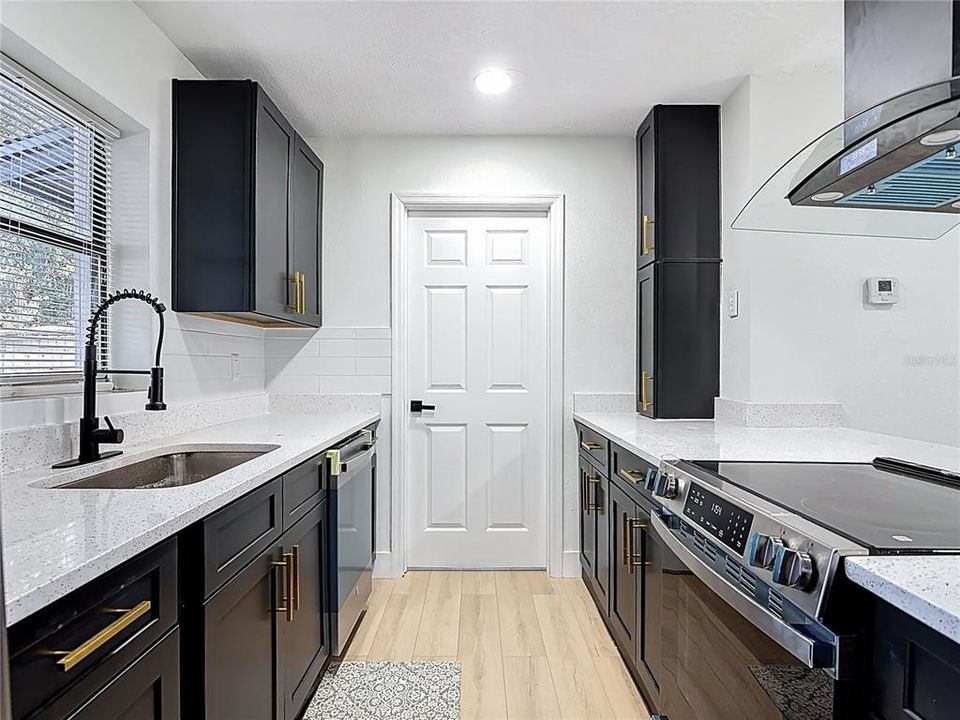 En Venta: $260,000 (3 camas, 2 baños, 1046 Pies cuadrados)