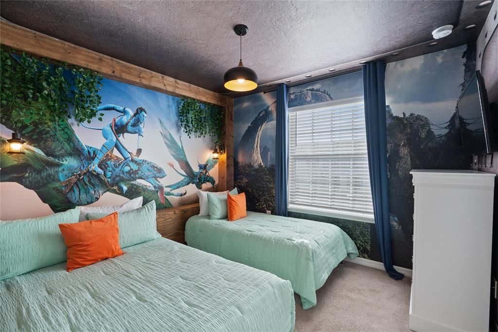 Active With Contract: $525,000 (5 beds, 4 baths, 2283 Square Feet)