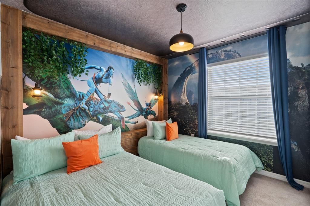 Active With Contract: $525,000 (5 beds, 4 baths, 2283 Square Feet)