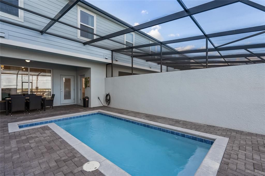 Active With Contract: $525,000 (5 beds, 4 baths, 2283 Square Feet)