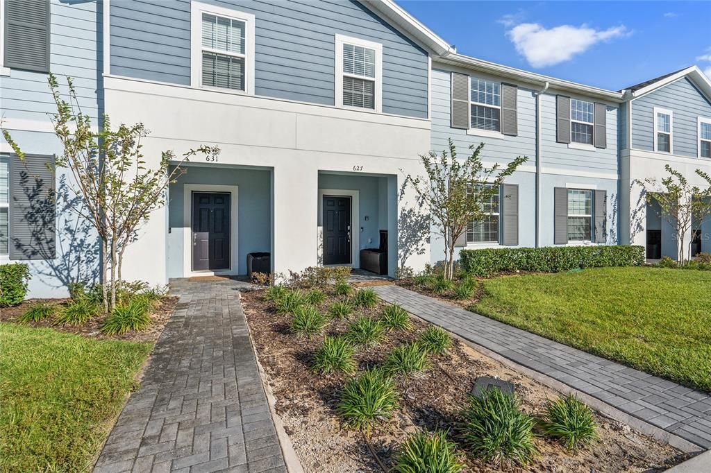 Active With Contract: $525,000 (5 beds, 4 baths, 2283 Square Feet)