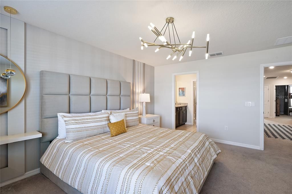 Active With Contract: $525,000 (5 beds, 4 baths, 2283 Square Feet)