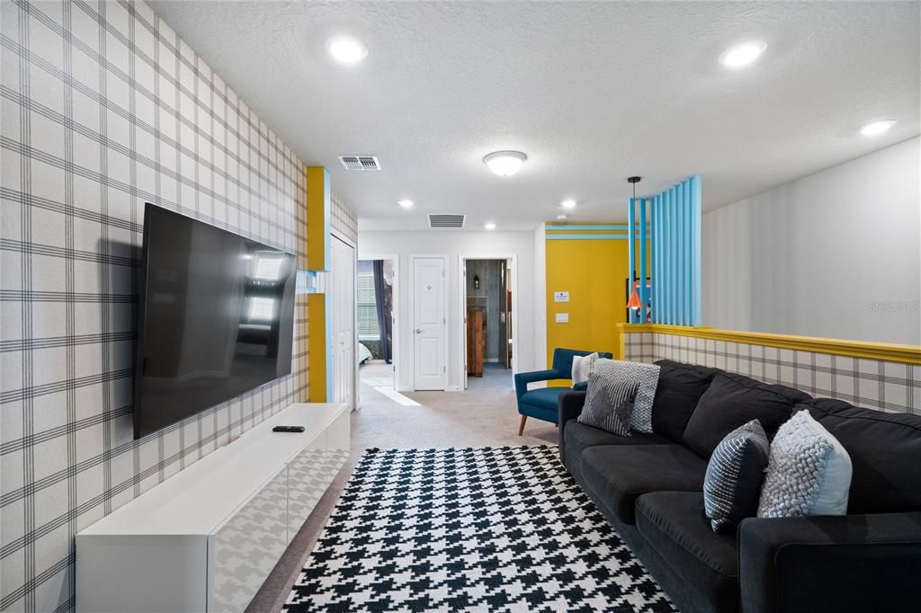 Active With Contract: $525,000 (5 beds, 4 baths, 2283 Square Feet)