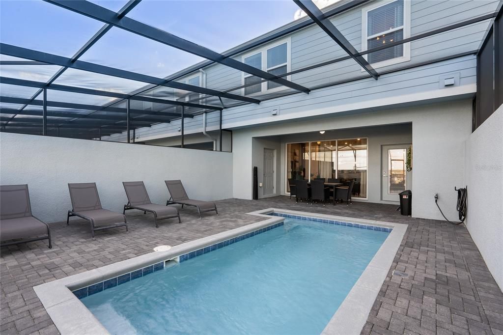 Active With Contract: $525,000 (5 beds, 4 baths, 2283 Square Feet)