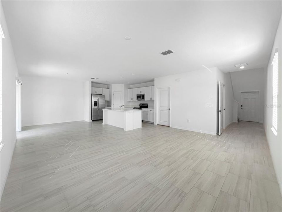 En Renta: $2,450 (4 camas, 2 baños, 1870 Pies cuadrados)