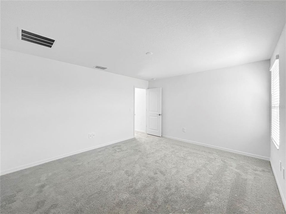 En Renta: $2,450 (4 camas, 2 baños, 1870 Pies cuadrados)