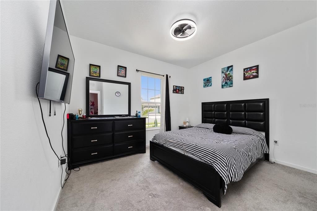 На продажу: $459,900 (4 спален, 2 ванн, 1959 Квадратных фут)