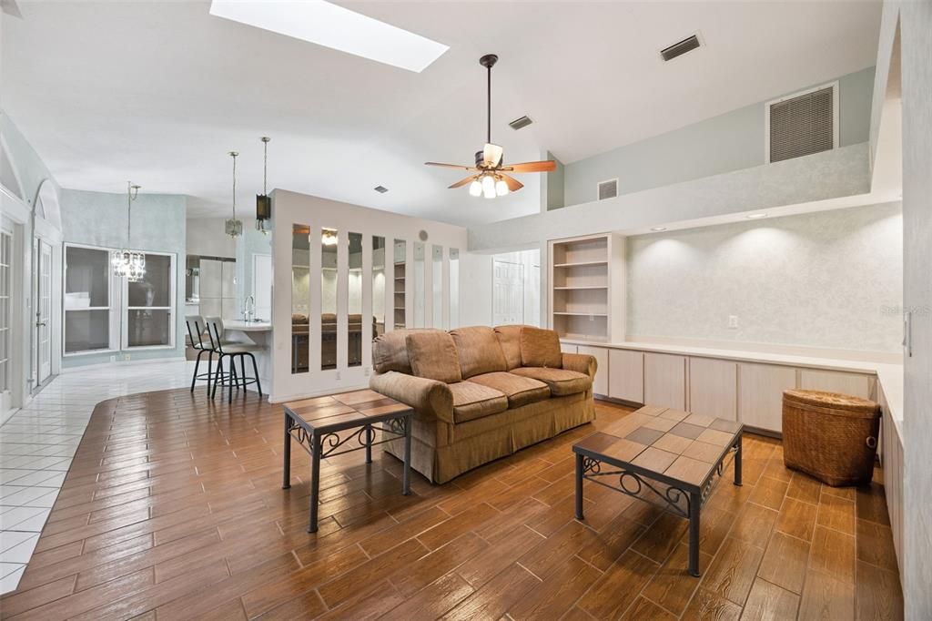 For Sale: $385,000 (3 beds, 2 baths, 2251 Square Feet)