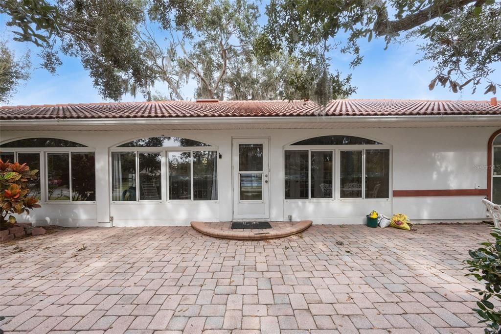 For Sale: $385,000 (3 beds, 2 baths, 2251 Square Feet)