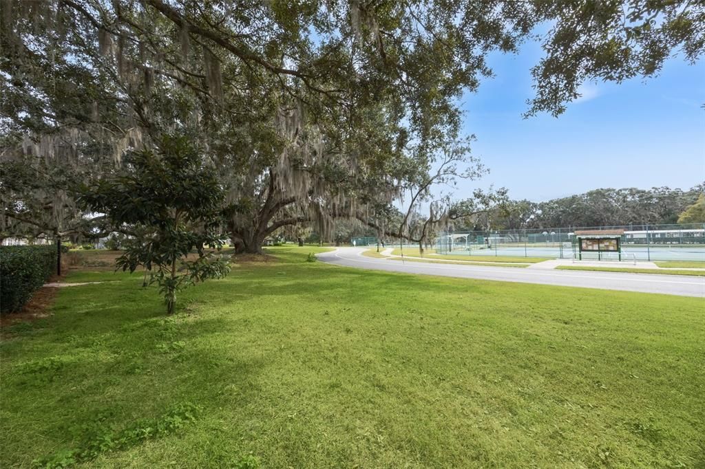 For Sale: $385,000 (3 beds, 2 baths, 2251 Square Feet)