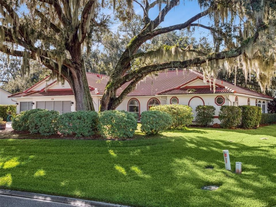 For Sale: $385,000 (3 beds, 2 baths, 2251 Square Feet)