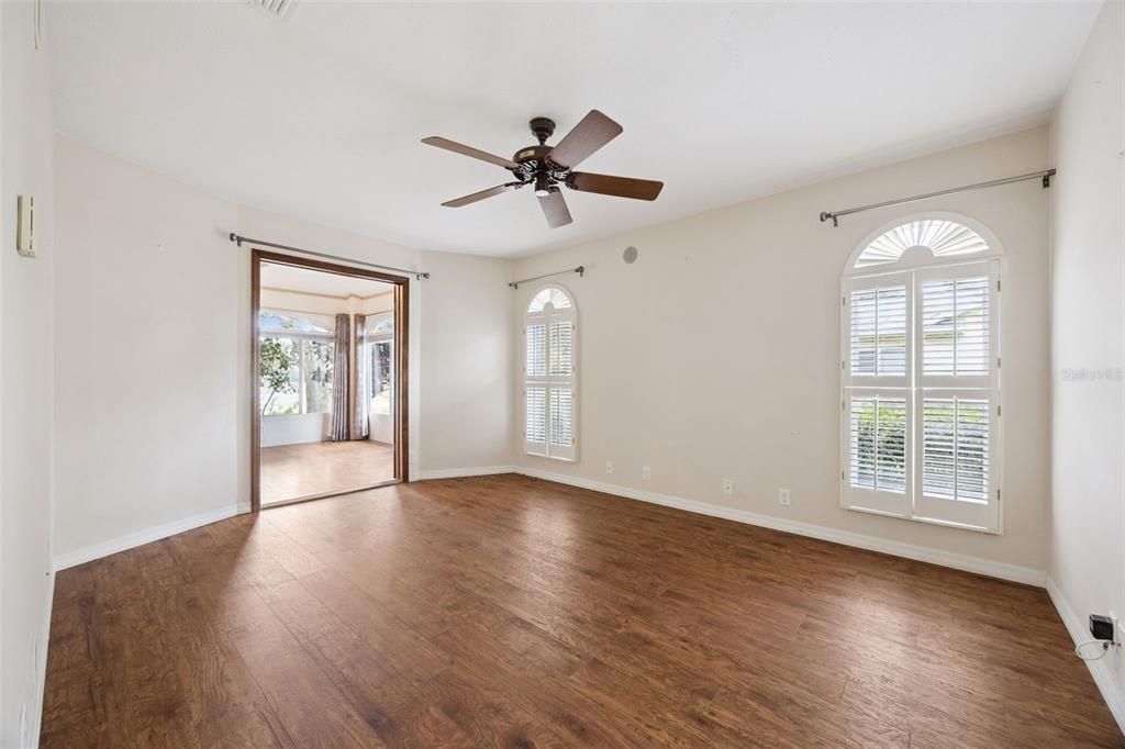 For Sale: $385,000 (3 beds, 2 baths, 2251 Square Feet)