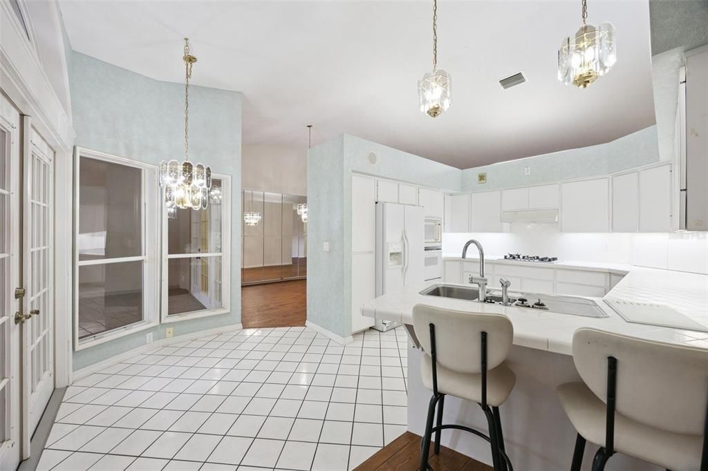 For Sale: $385,000 (3 beds, 2 baths, 2251 Square Feet)