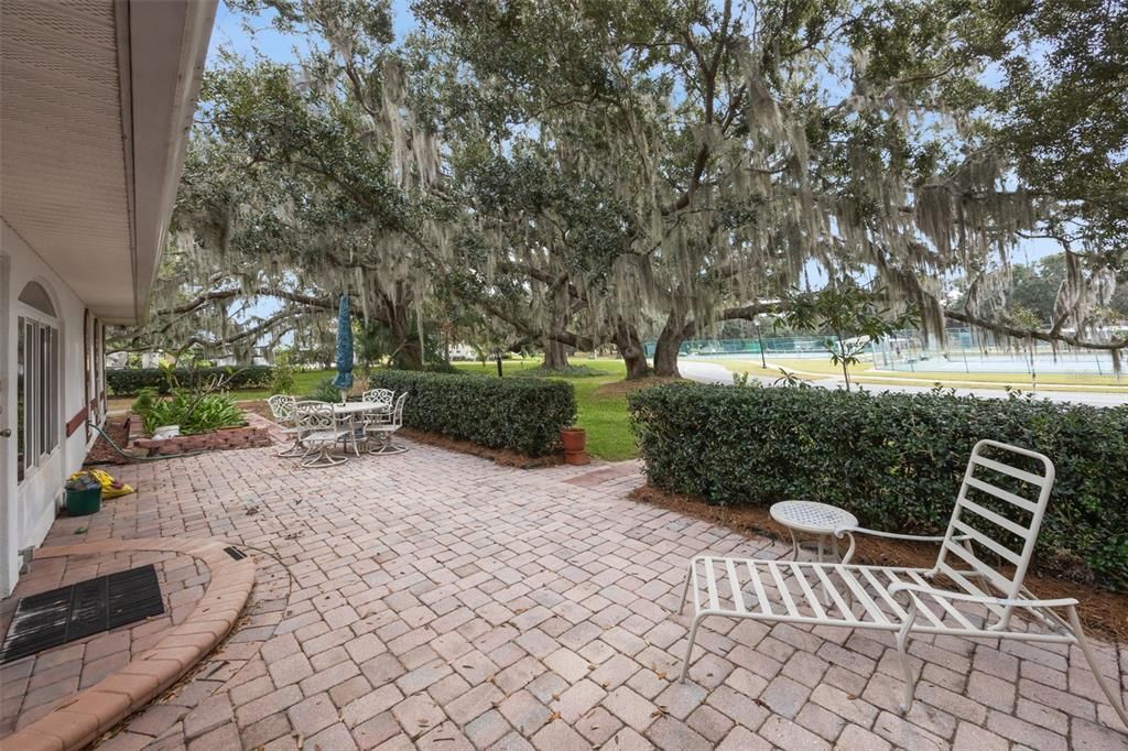 For Sale: $385,000 (3 beds, 2 baths, 2251 Square Feet)