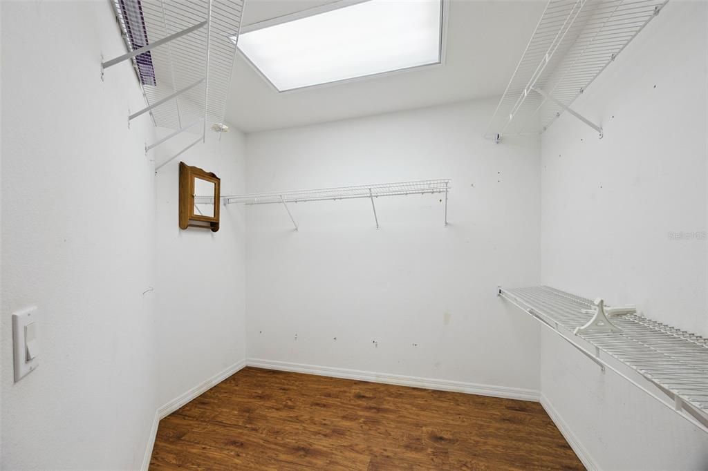 For Sale: $385,000 (3 beds, 2 baths, 2251 Square Feet)