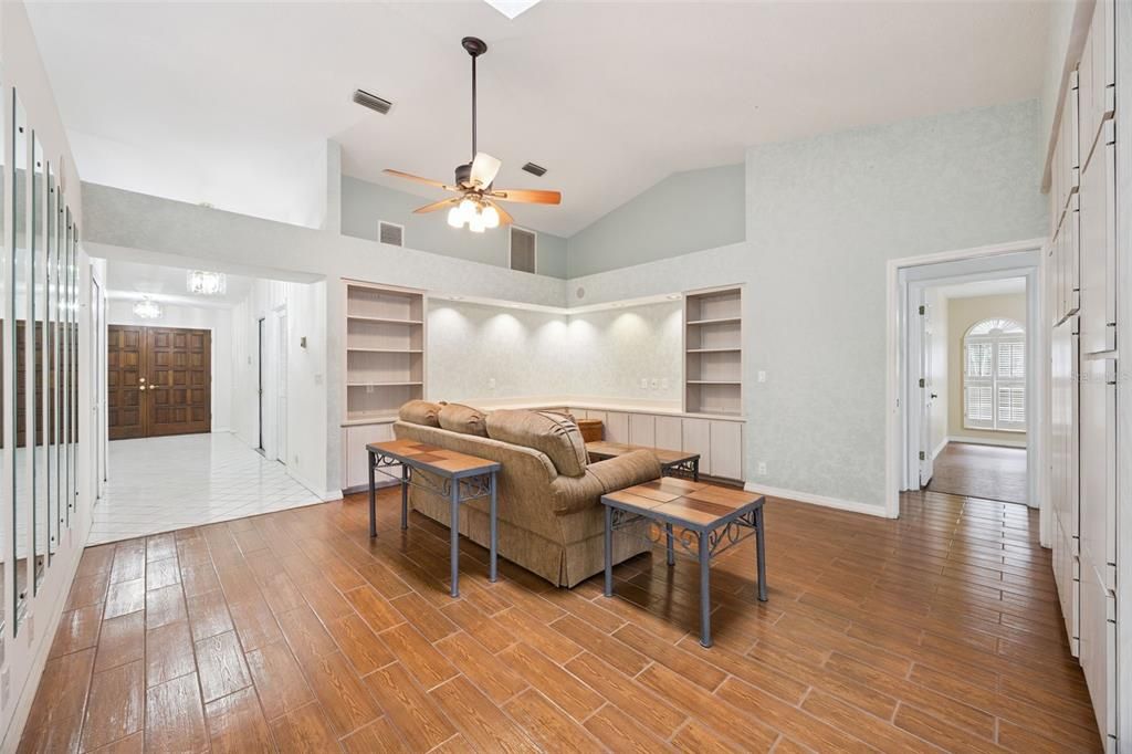 For Sale: $385,000 (3 beds, 2 baths, 2251 Square Feet)