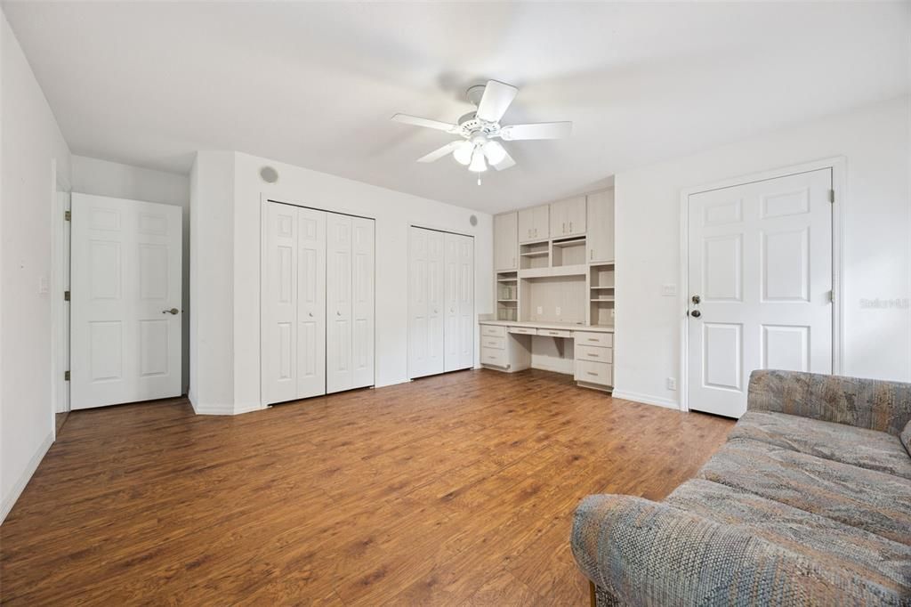 For Sale: $385,000 (3 beds, 2 baths, 2251 Square Feet)